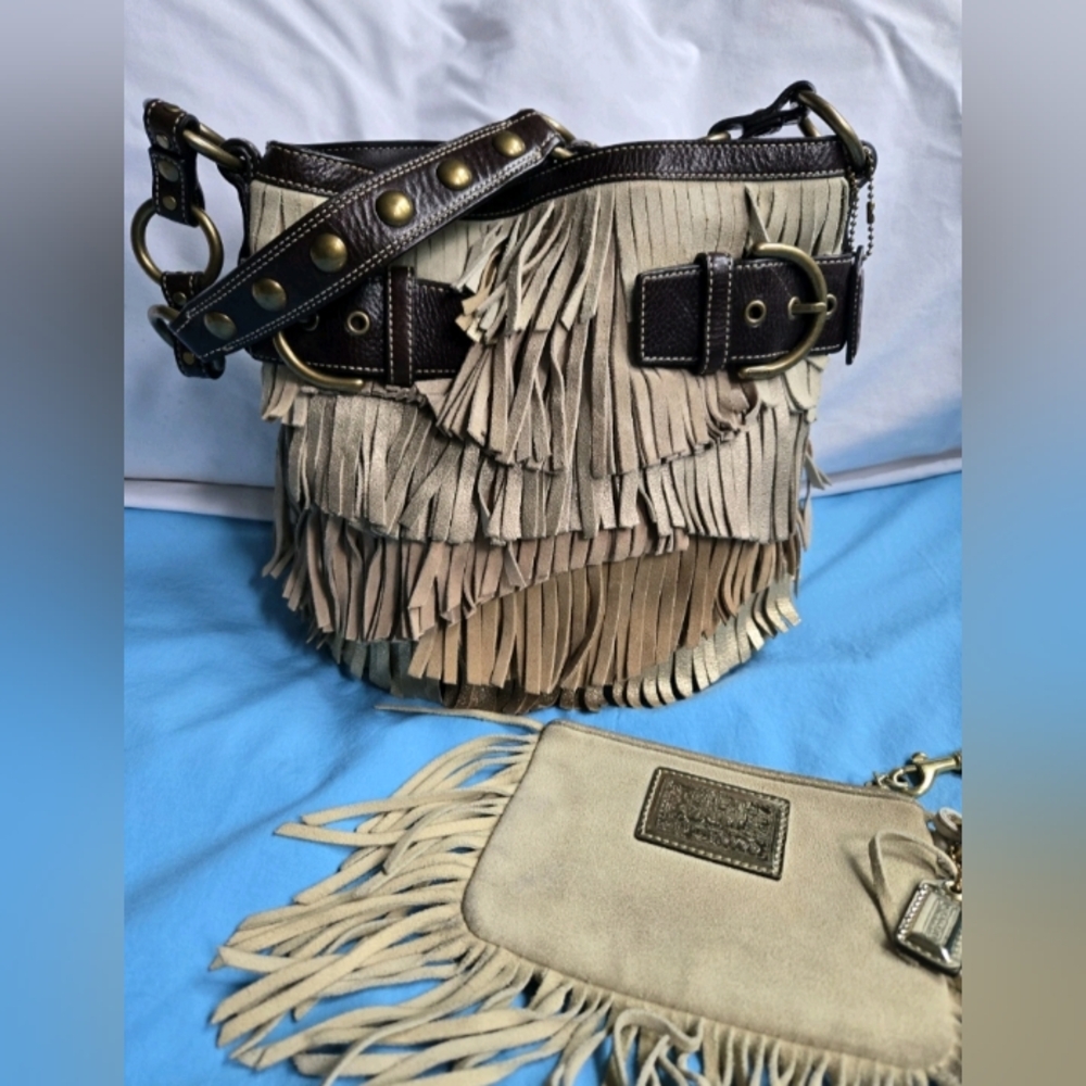 COACH #9155 Fringe Shoulder Bag Beige Suede Leather and Fringe Poppy Wristlet